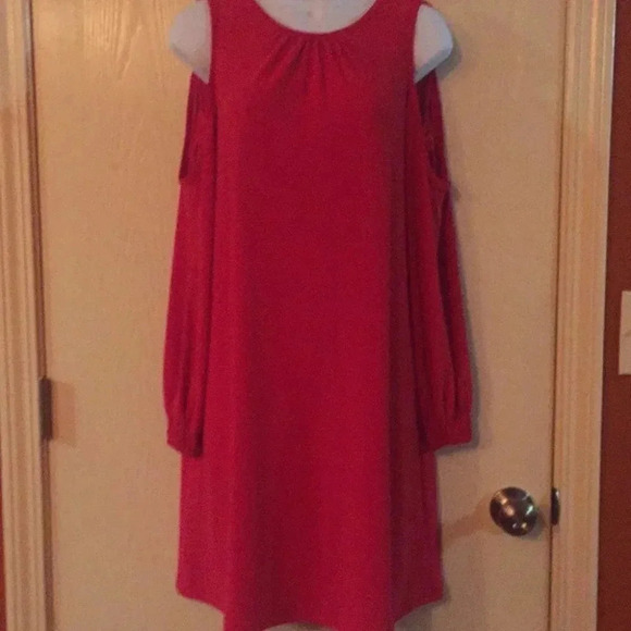 NY&Co Cold Shoulder Dress - Picture 3 of 8